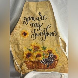 Sunflower‎ Apron with Basket Design